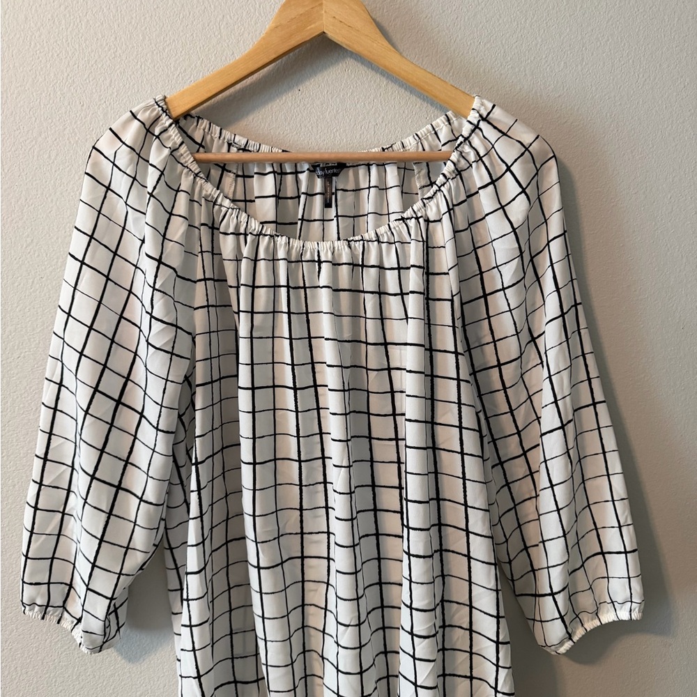 Daisy Fuentes Black and White Grid Blouse
